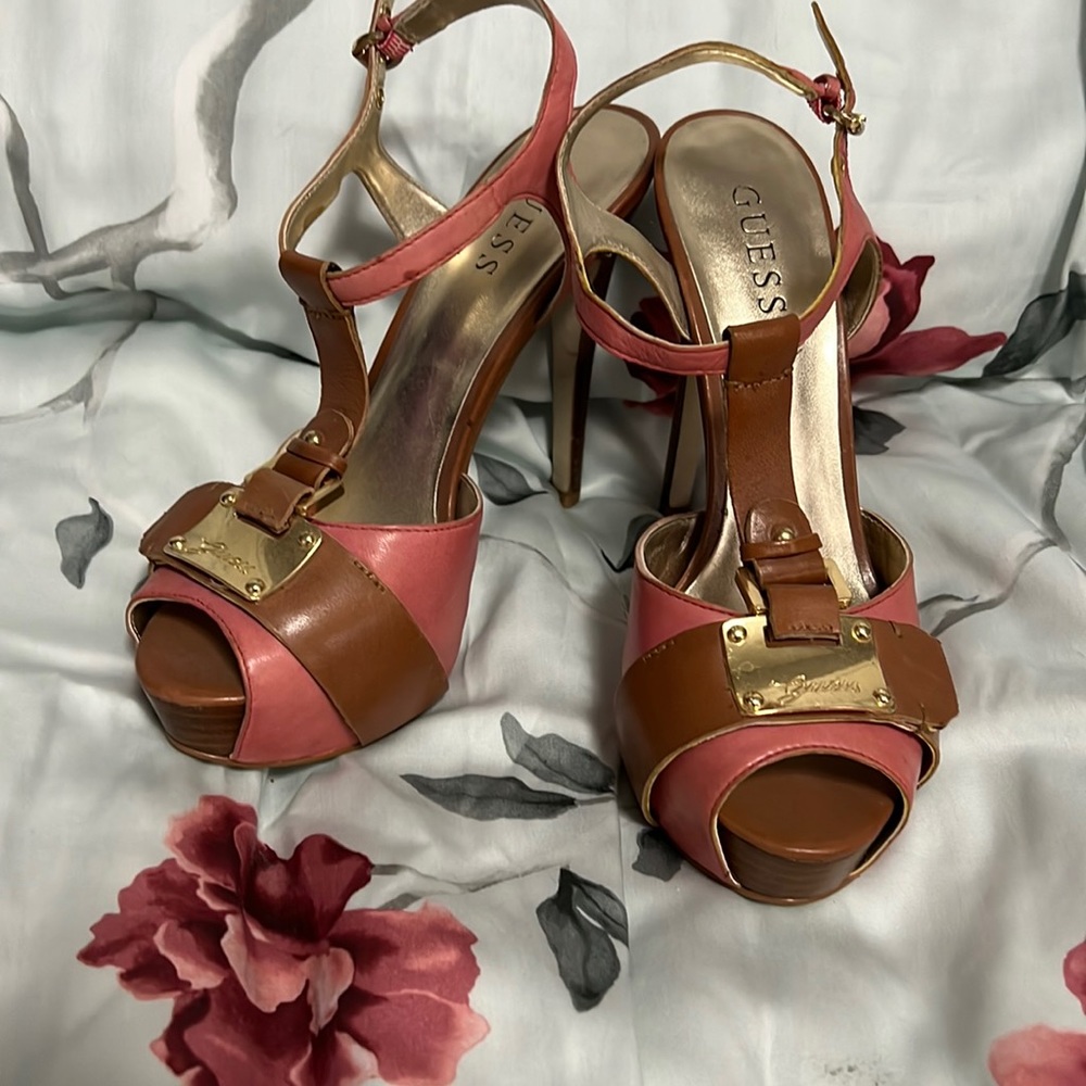 Guess sandals so comfortable and beautiful